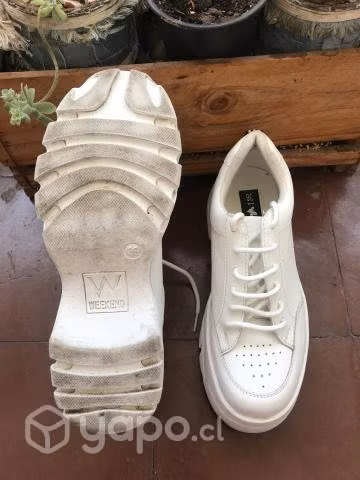 Zapatillas de vestir para mujer. Poco uso - Imagen 2