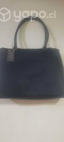 Cartera negra marca GUESS - Imagen 2