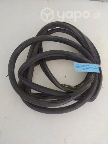 Goma Contorno Puerta Trasera Derecha (SGN074) Suzu