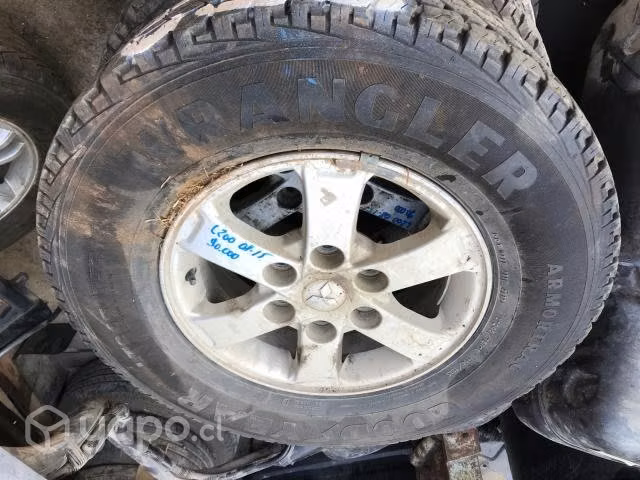 Llanta de aluminio con neum (552) 24575R16 L200