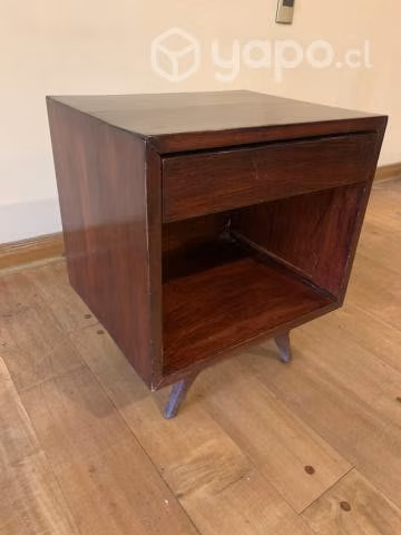 Velador Iraní de madera.