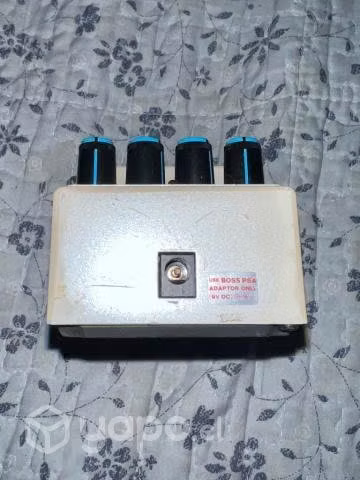Digital delay boss DD-3 bajo/guitarra