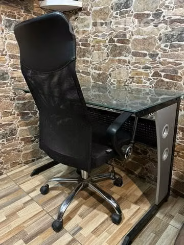 Escritorio con silla - Imagen 2