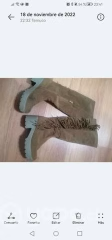 Botas color café claro talla 38