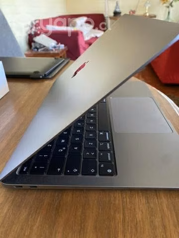 MAC BOOK AIR 2020 NUEVO 8GB gpu/cpu