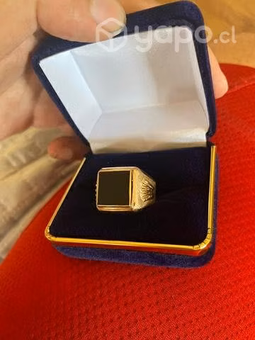 Anillo de oro