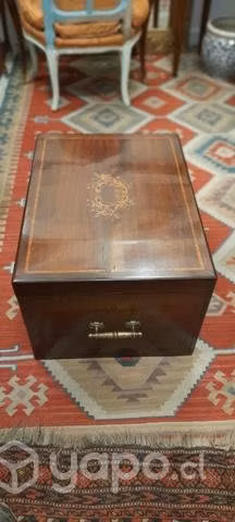 Caja Licorera o Caja Escritorio