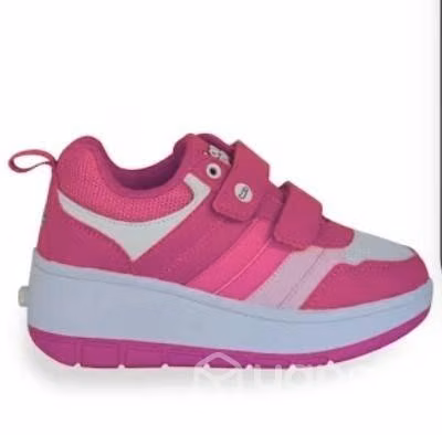 Zapatilla niña rosada con ruedas