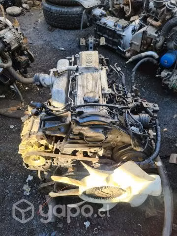 Motor Mazda R2