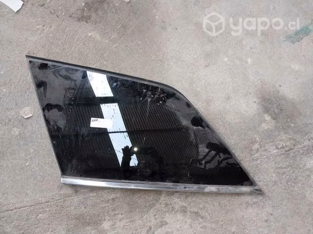 Luneta trasera rh y lh de peugeot 5008 2020