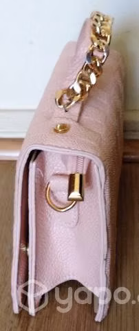 Cartera Rosada Con Cadena Dorada - Imagen 5