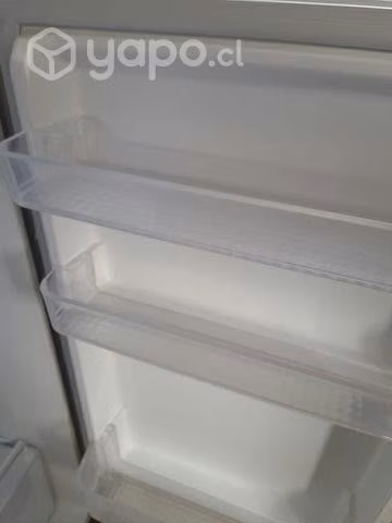 Refrigerador Daewoo seminuevo