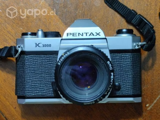 Pentax K1000 con 2 lentes (DETALLE)