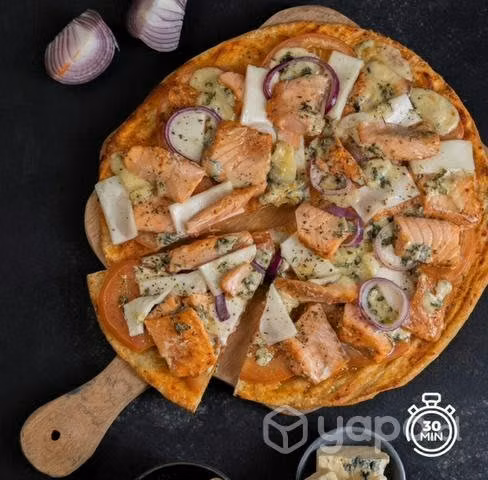 Salmón fresco y queso de campo