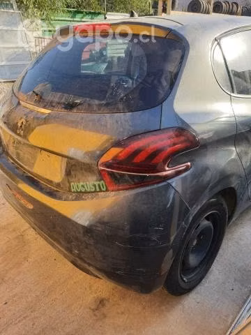 Parachoque trasero peugeot 208
