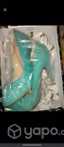 hermosos zapatos formales verdes
