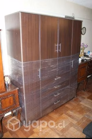 Clóset grande 4 puertas y 4 cajones gran
