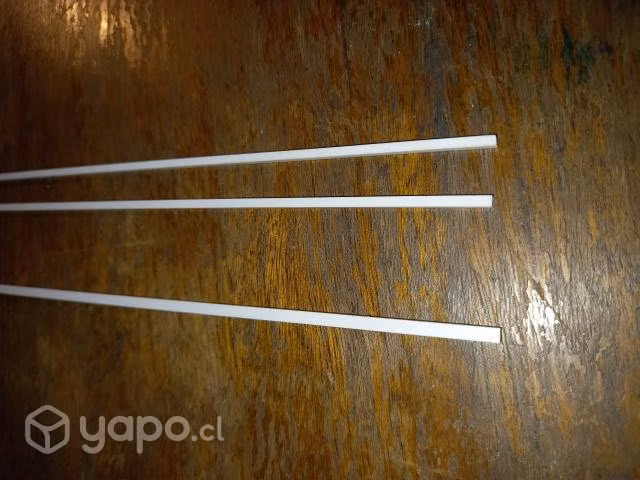 3 perfiles cuadrados PVC para maquetas ARQ 35,7 mm