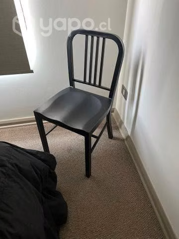 Silla metalica emeco
