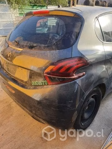 Foco trasero derecho peugeot 208