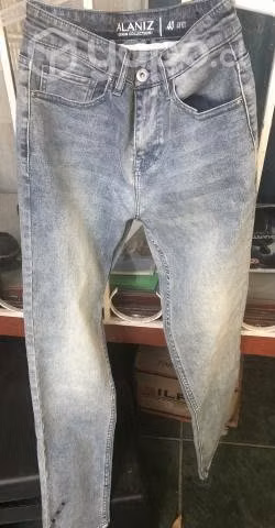 Jeans Marca Alaniz talla 40