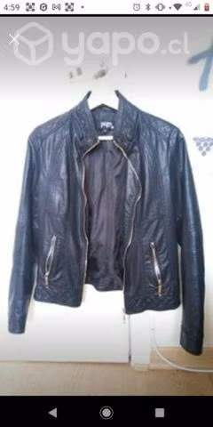 Chaqueta negra ecocuero