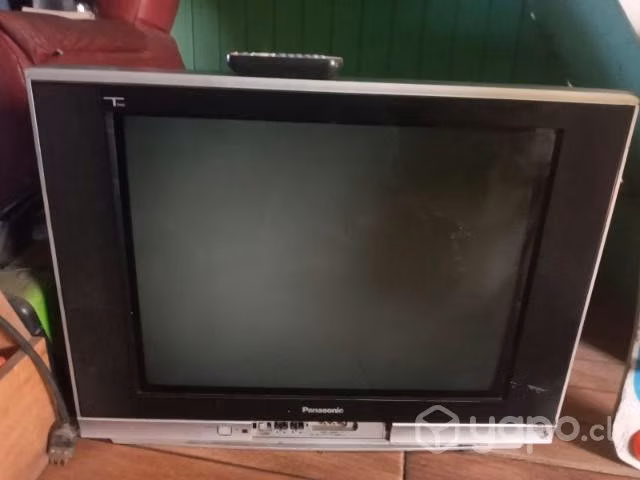 TV y máquina de soldar
