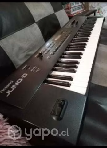 Teclado sintetizador roland Juno - D