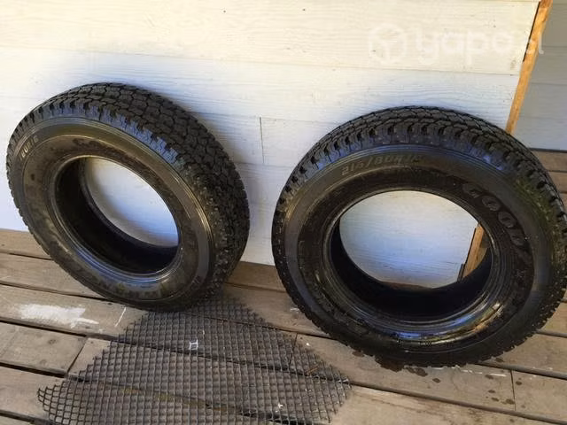 Neumáticos Goodyear en buen estado