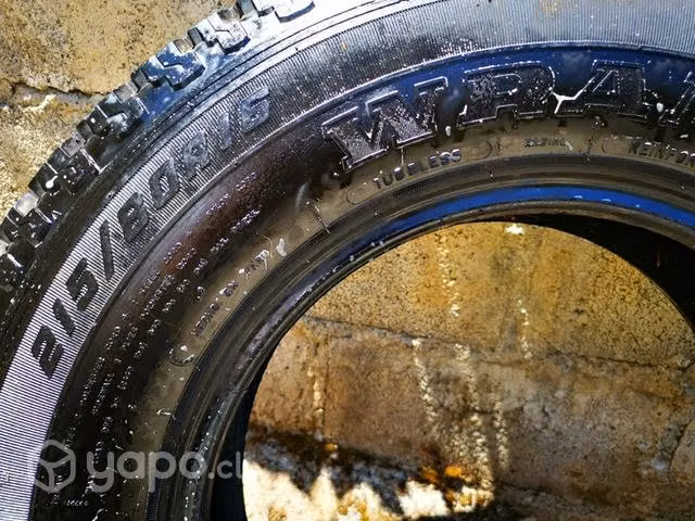 Neumáticos Goodyear en buen estado
