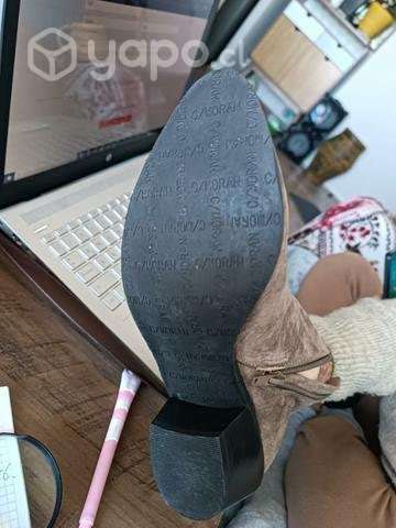 Lindos botines de gamuza Carlos Morán - Imagen 3