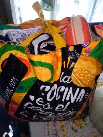 Bulto de ropa dama y niña - Imagen 5
