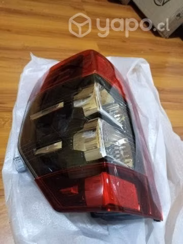 Farol trasero izquierdo L