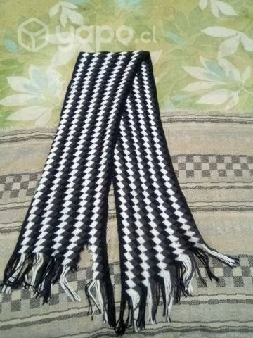 Bufanda color negro con blanco