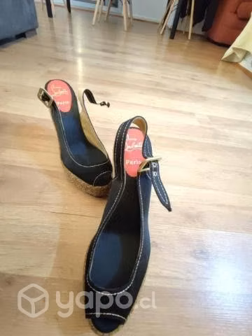 Christian louboutin excelente estado