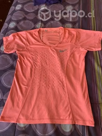 Polera deportiva