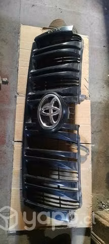 Mascara toyota land crusier prado nueva original