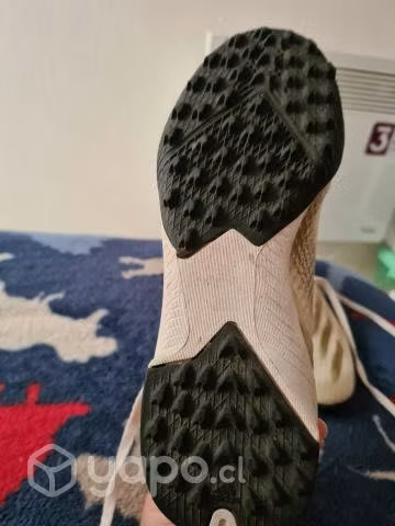Zapatilla adidas