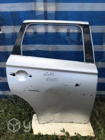 Puerta Trasera RH Mitsubishi Outlander