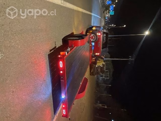 Servicio de transporte de carga y mudanzas