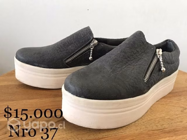 Panchitas CMongan de CUERO semi nuevas