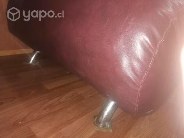 Sillón vintge ,ecocuero grueso, grande
