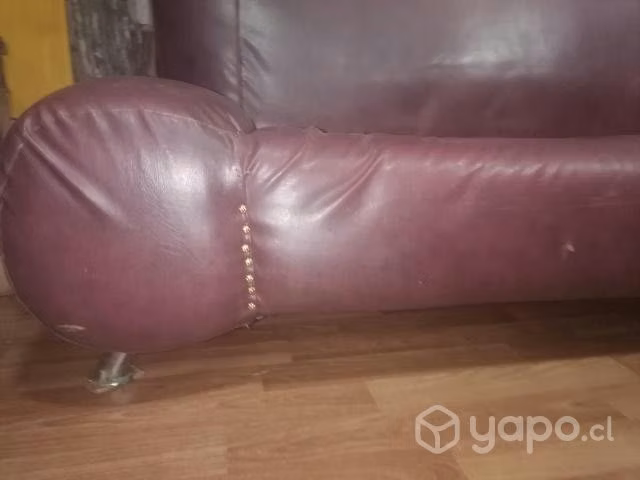 Sillón vintge ,ecocuero grueso, grande