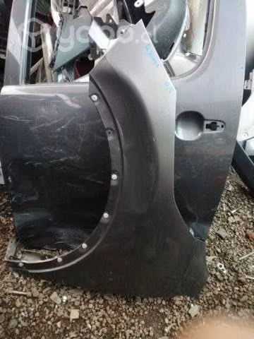 Tapabarro izquierdo nissan qashqai original