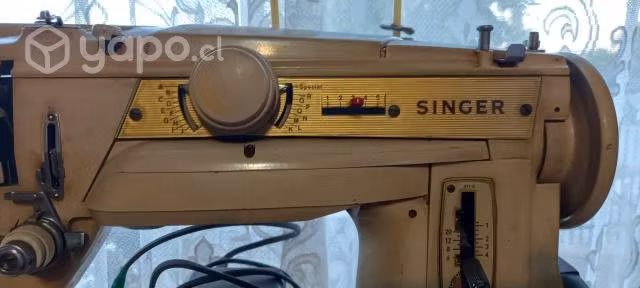 Máquina de coser Singer antigua