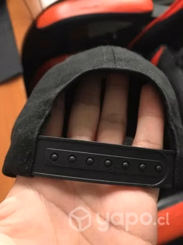 Gorro Guess x J Balvin - Imagen 2