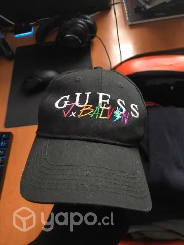 Gorro Guess x J Balvin - Imagen 4
