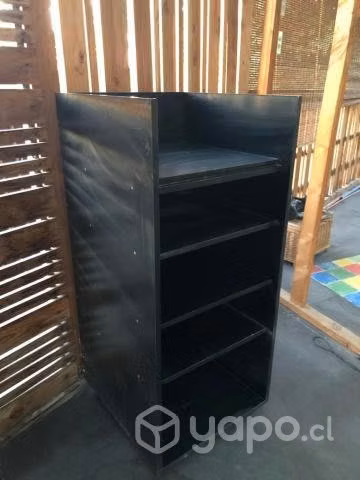 Mueble con ruedas negro