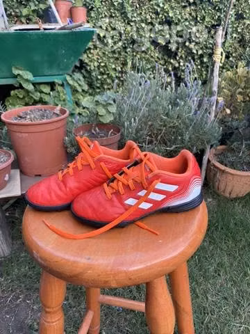 Zapato de fútbol niño talla 30 - Imagen 2