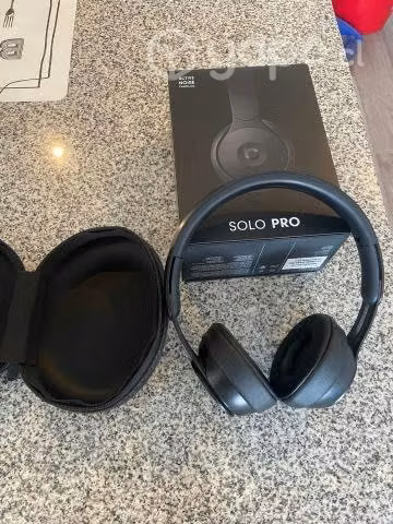 Audífonos Beats Solo Pro